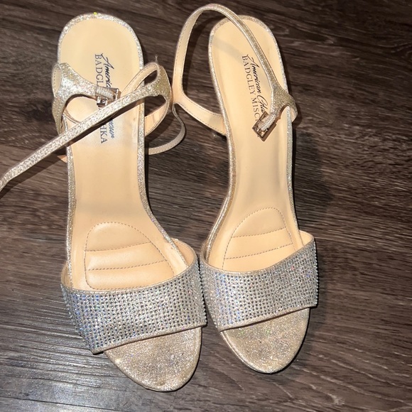 Badgley Mischka American Glamour heels with rhinestones - Picture 2 of 4